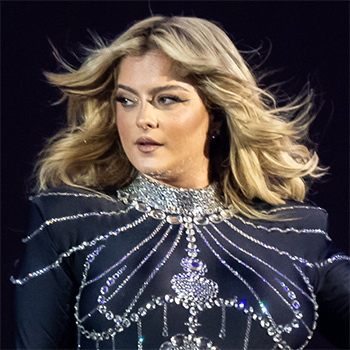 Өмірбаян Bebe Rexha