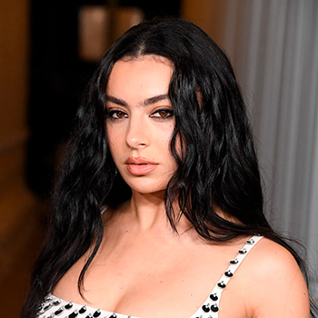 Өмірбаян Charli XCX