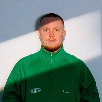 Өмірбаян Chris Stussy