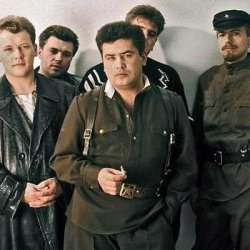 Мұқаба Любэ - Там, за туманами