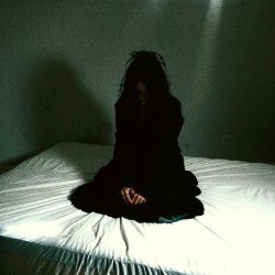 Мұқаба Ally Nicholas - Whisper
