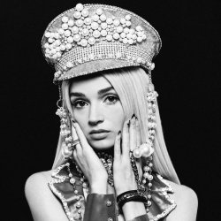 Мұқаба Poppy - In A Minute