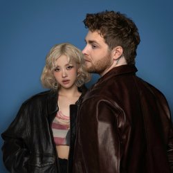 Мұқаба Alex Warren & ROSÉ - On My Mind