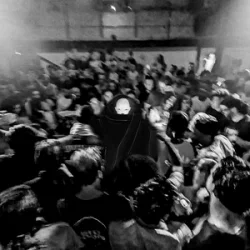 Мұқаба Skrillex & Fred again.. & Flowdan - Rumble