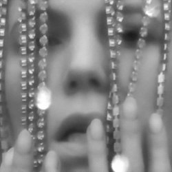 Мұқаба Skylar Grey - Vampire At The Swimming Pool