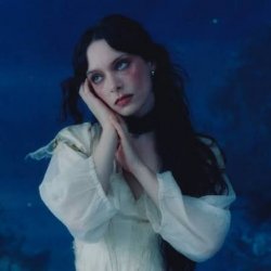 Мұқаба Holly Humberstone - To Love Somebody
